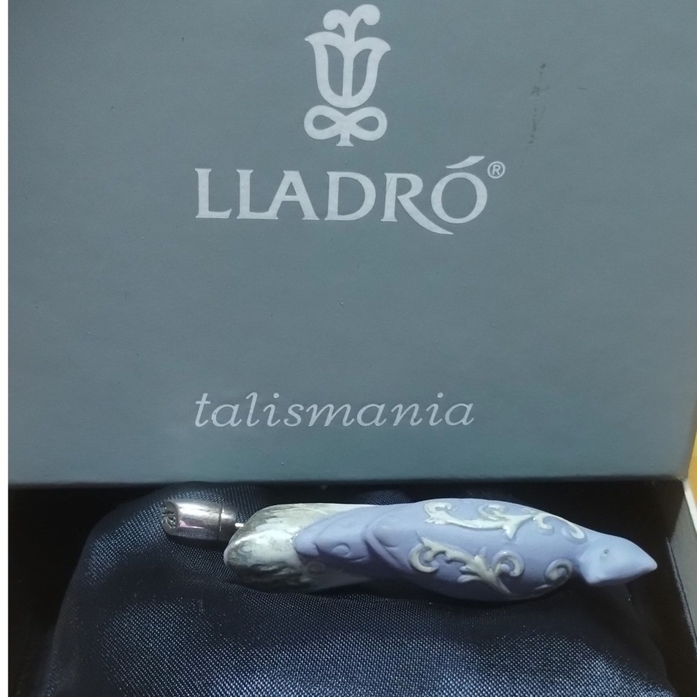 Lladro Talismania Porcelain Bird Stick Pin Blue Grey Relief Brooch with Box‎